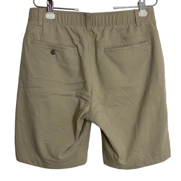 Under Armour Heat Gear Shorts Mens Size 34 Stretch Golf Khaki Tan Flat Front - Picture 2 of 6